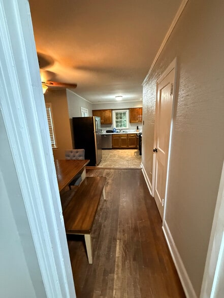 Building Photo - 2766 Union Ave