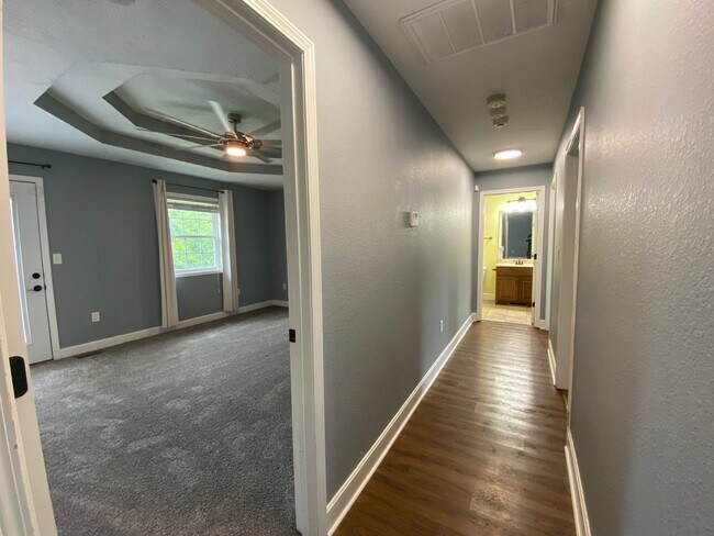 Building Photo - Your Dream Rental Awaits in Osage Hills – Pet Friendly!