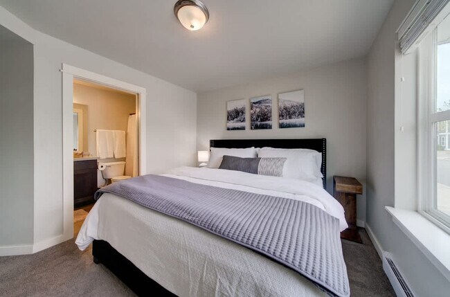 Building Photo - 360 Enterprise Blvd