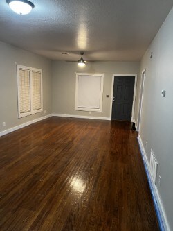 Building Photo - 917 S Armstrong Ave