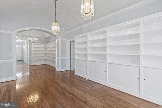 Building Photo - 1725 Gatehouse Ct