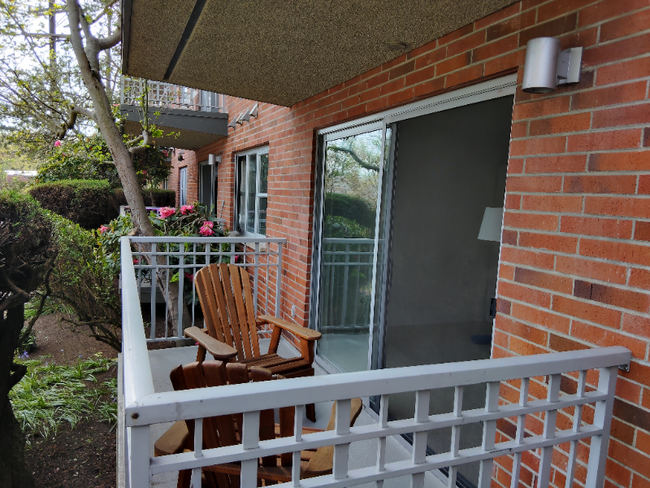 Building Photo - 7300 Woodlawn Ave NE