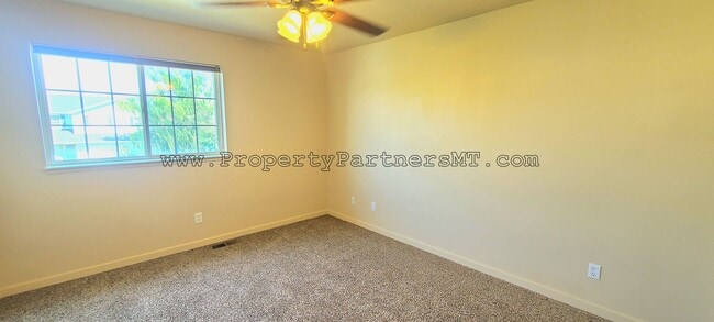 Building Photo - Recently updated 3 Bed 2 Bath home in Bozeman