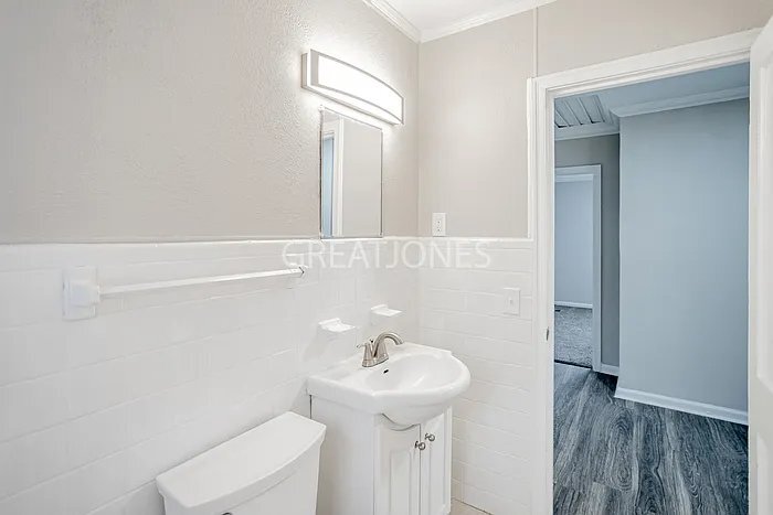 Building Photo - 1236 S Dixon Dr