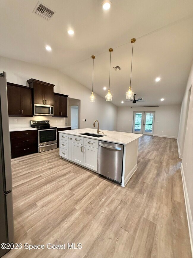 Building Photo - 4255 US-1
