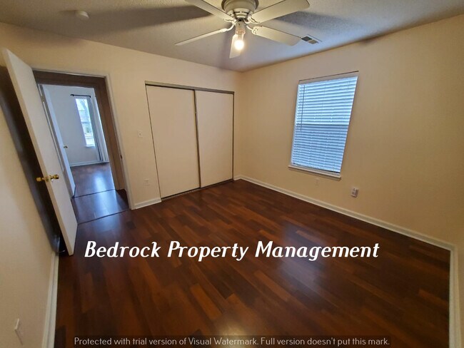 Building Photo - 110 Fernwood Cir