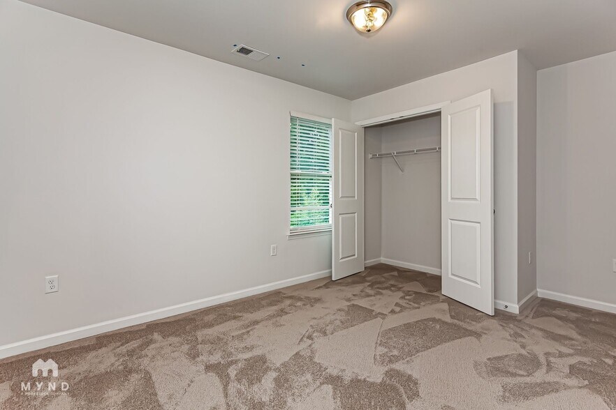 Building Photo - 4323 Enoch Dr