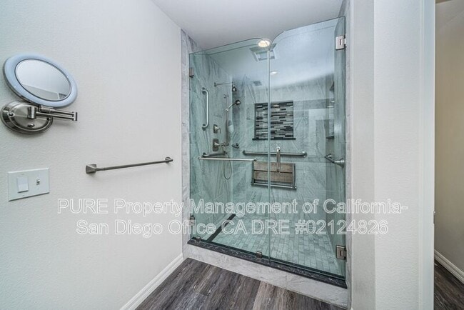 Building Photo - 2898 Woodridge Cir