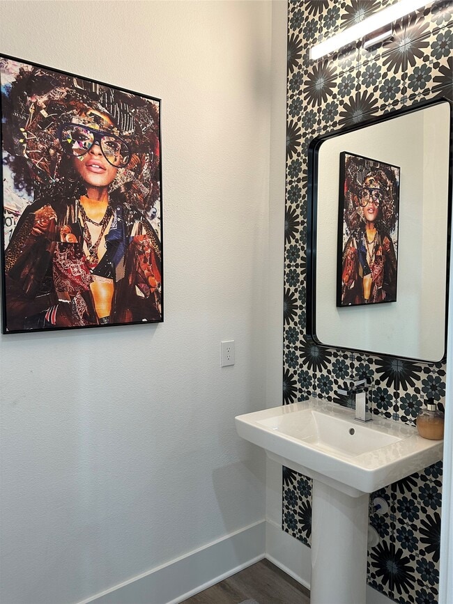 Building Photo - 6642 Del Rio St