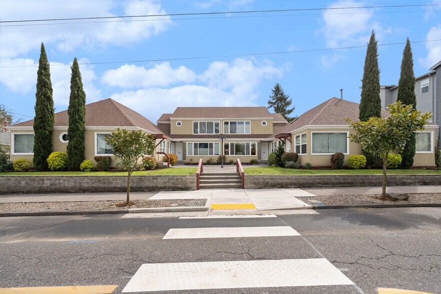 Building Photo - 2438 NE Killingsworth St.