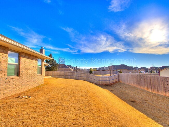 Building Photo - 4013 Palmetto Trail