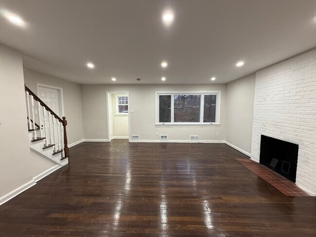 Building Photo - 255 Kawameeh Dr