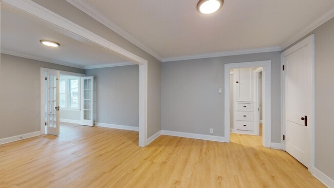 Building Photo - For August Move-In - West Blvd Area - 2 Bedroom Single Family Home