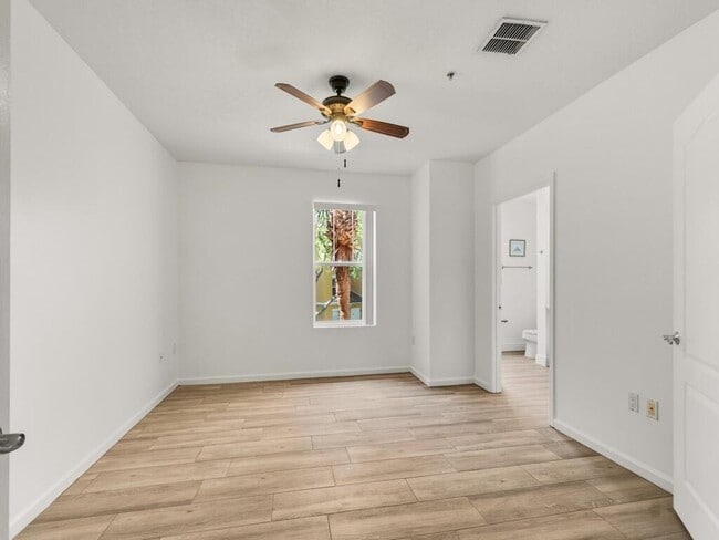 Building Photo - 5020 Fairways Cir