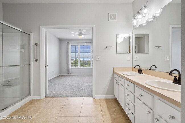Building Photo - 11251 Campfield Dr