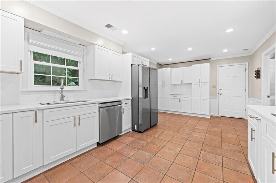 Building Photo - 4496 Windsor Oaks Dr