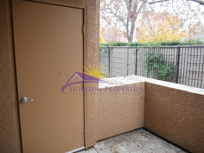 Building Photo - Modern 1 Bed 1 Bath 763 sq ft North Natomas Condo