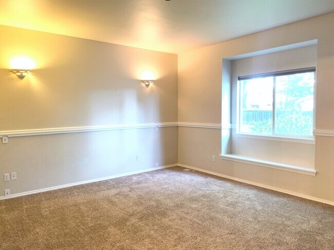 Building Photo - Great 3 bed 2 bath home in downtown Eagle.