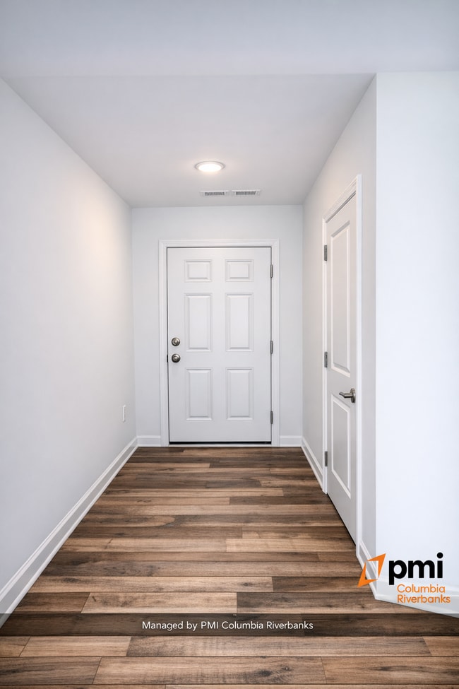 Building Photo - 559 Marcus Wy