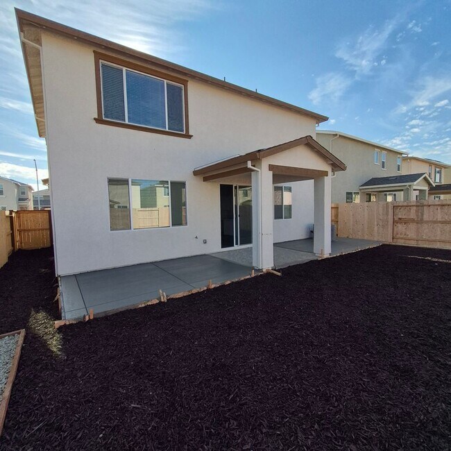 Building Photo - Brand New 5 Bedroom Home in Rancho Cordova