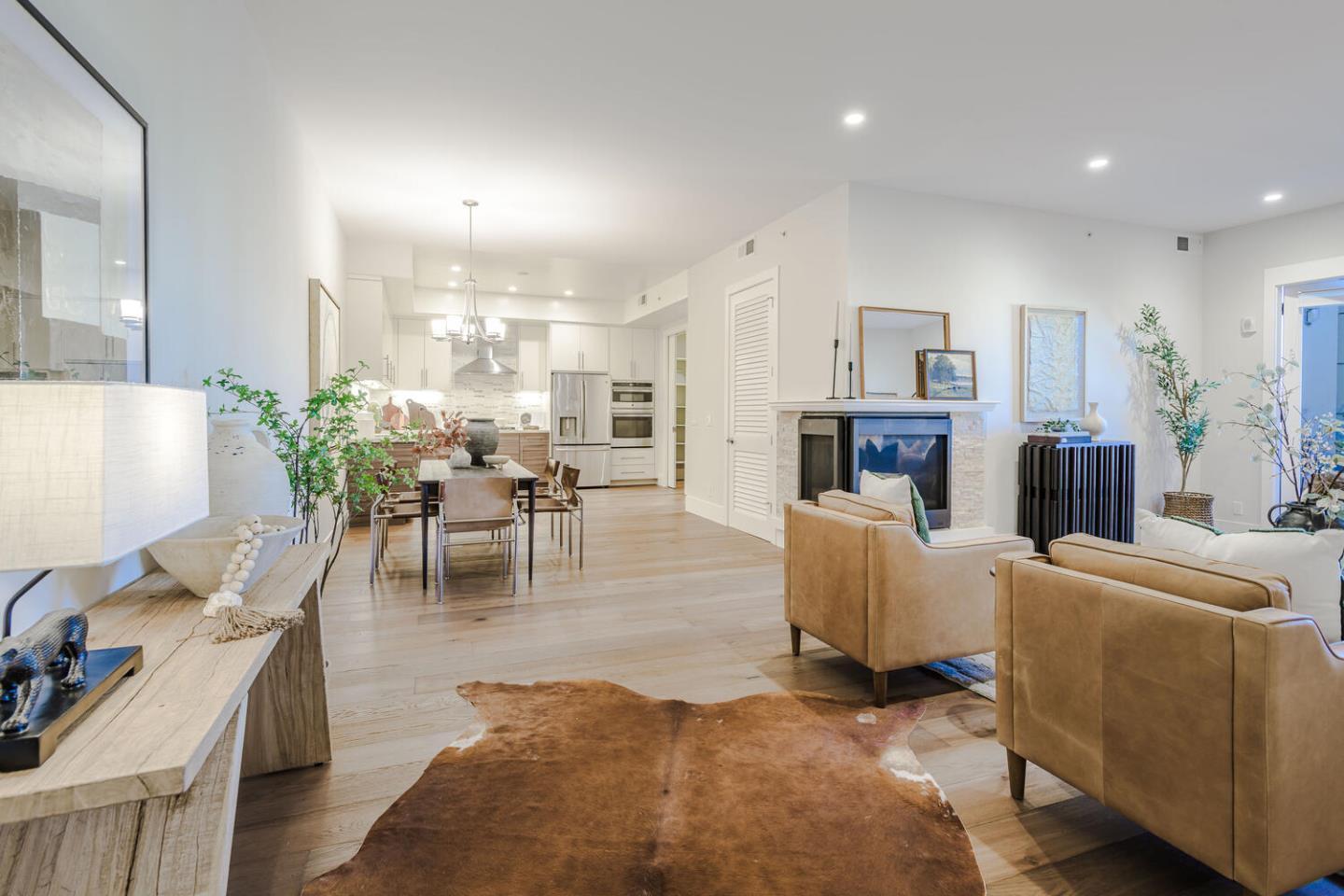 Building Photo - 600 El Camino Real