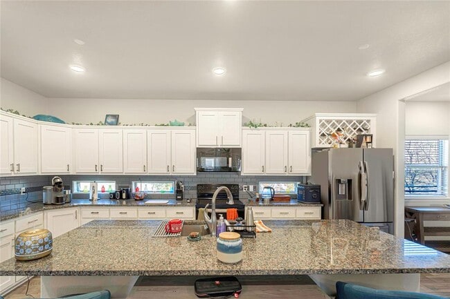 Building Photo - 217 Birch Oak Ln