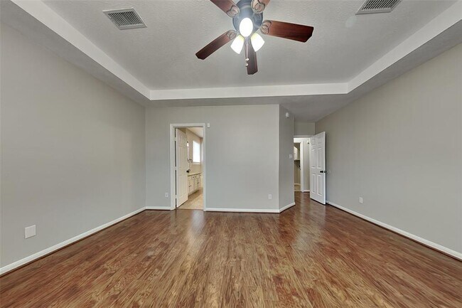 Building Photo - 59 Terraglen Dr