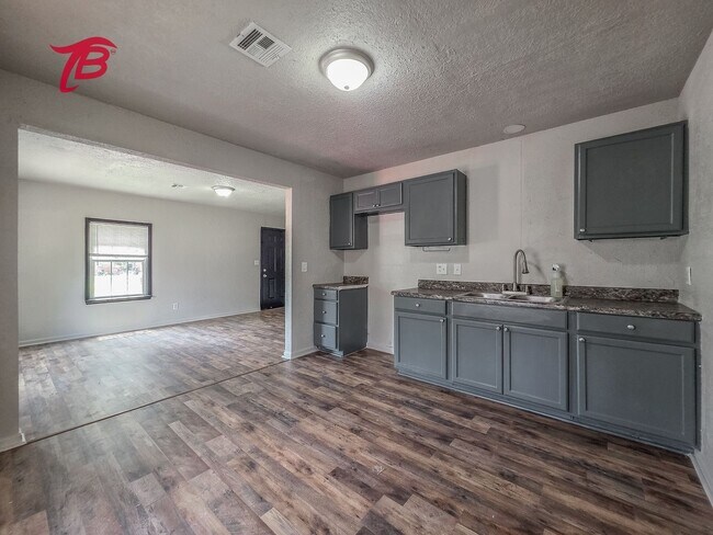 Building Photo - 1153 Windemere Ave