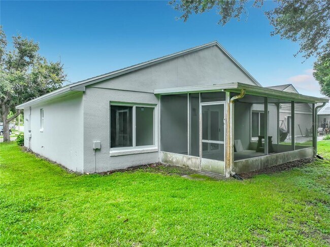 Building Photo - 11148 Pinewood Cove Ln