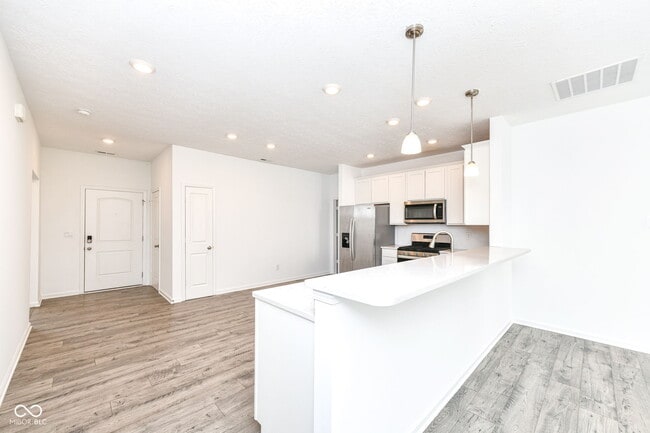 Building Photo - 291 Limerick Ln