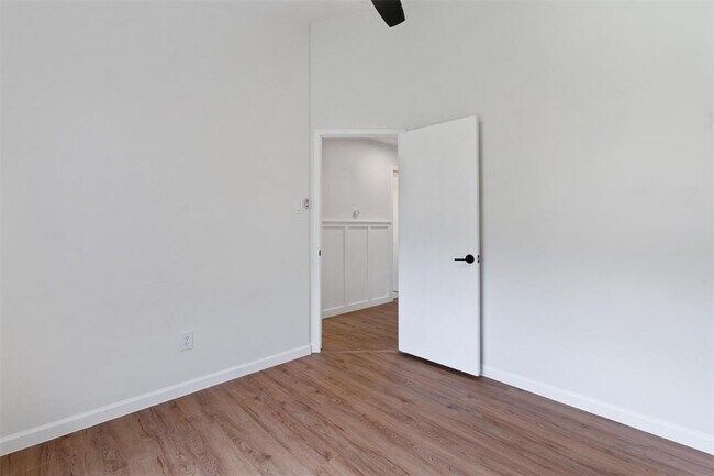 Building Photo - 2419 Ashley Way