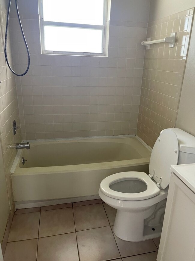 Building Photo - Adorable three bedroom two bath one car garage home