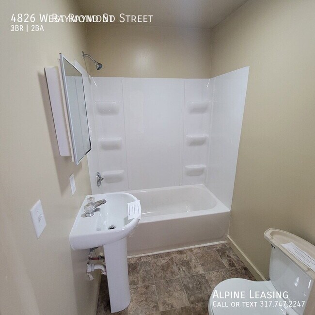 Building Photo - 4826 W Raymond St