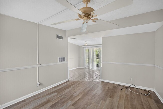 Building Photo - 87 Saratoga Cir S