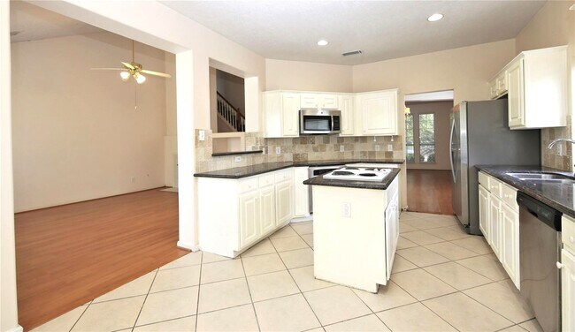 Building Photo - 4602 Rainbow Valley Ct