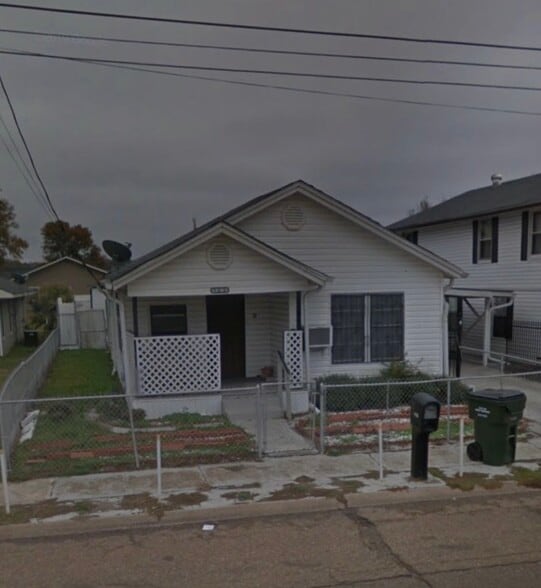 Building Photo - 723 Coleman Ave