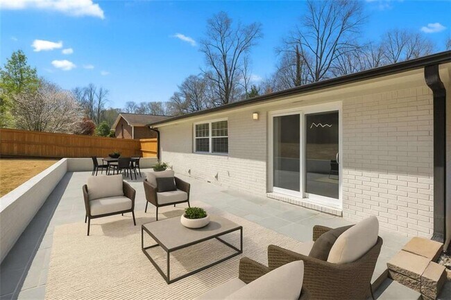 Building Photo - 5109 Dogwood Hills Dr