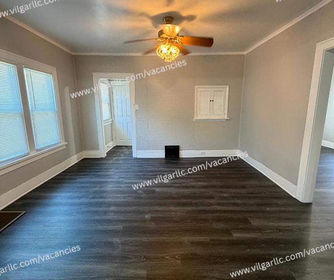 Building Photo - Newly Renovated 3 - Bedrooms • 1-Bathroom Home