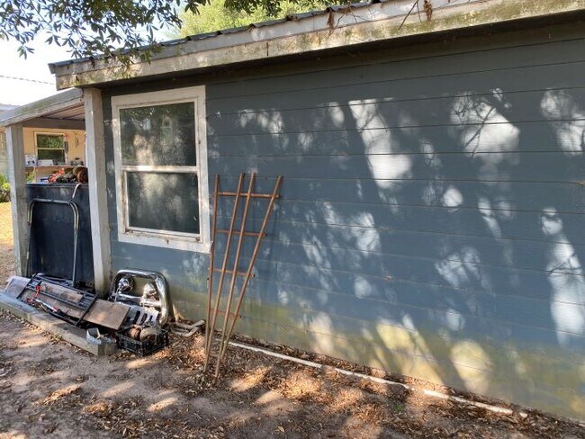 Building Photo - House K - 1252 Chace Rd.