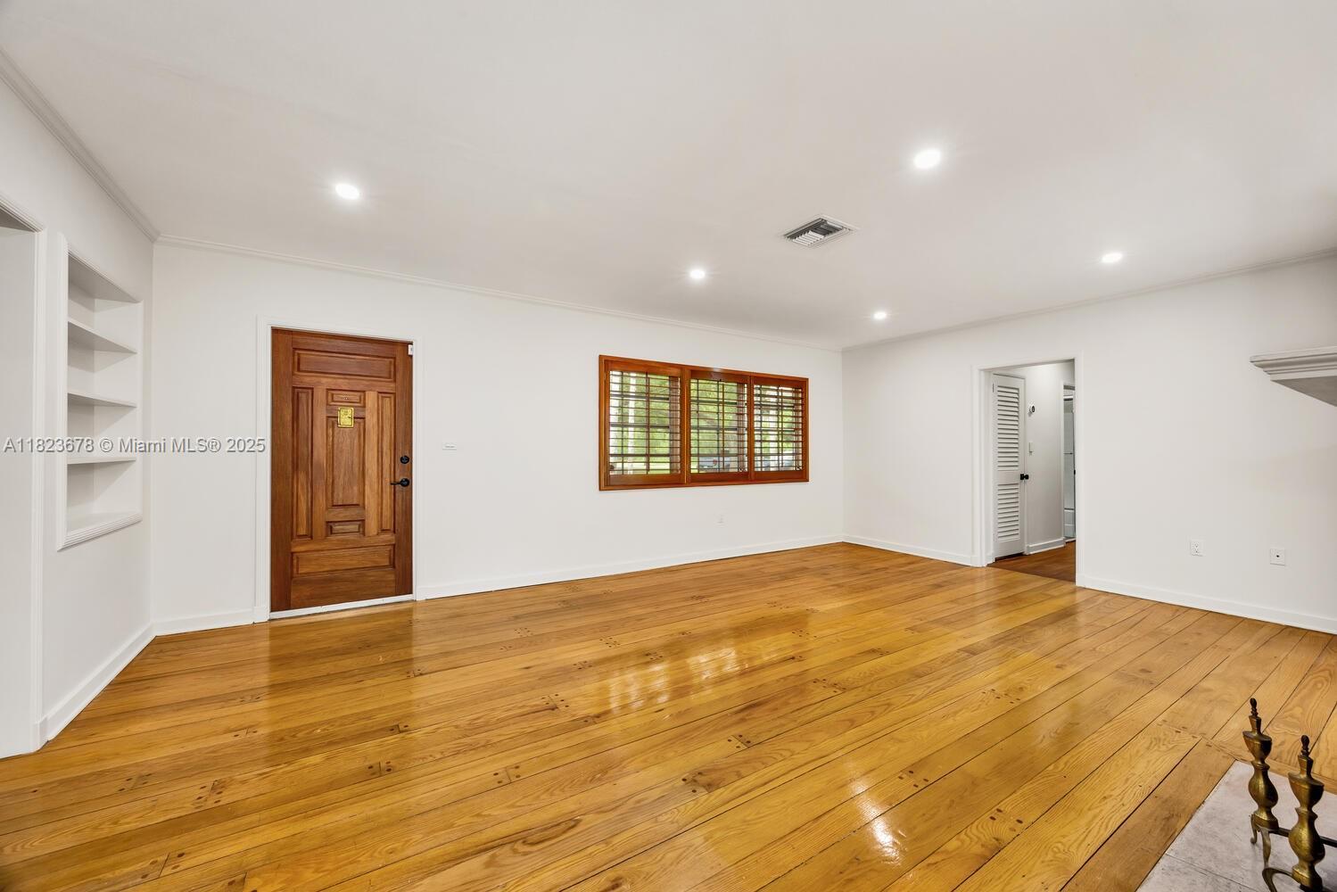 Building Photo - 1340 Sopera Ave