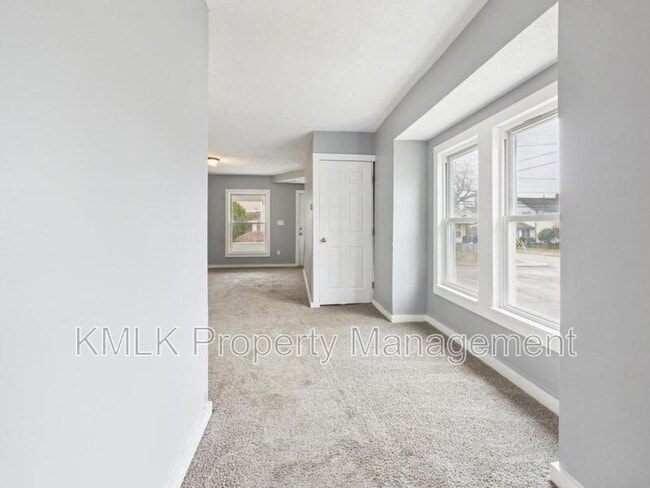 Building Photo - 36 23rd St SW