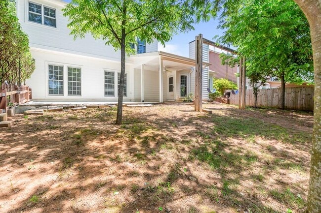 Building Photo - 4050 River Green Pkwy