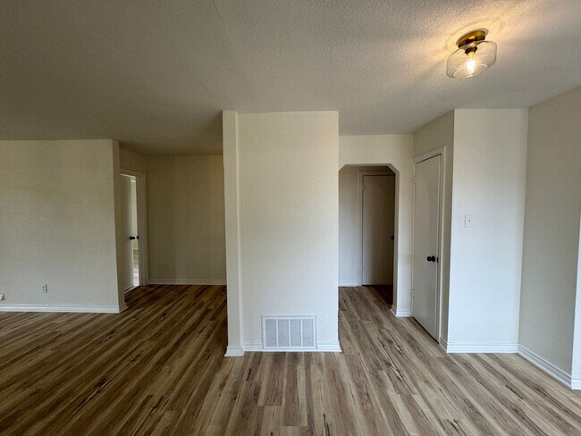 Building Photo - 3-Bedroom House for Rent in Copperas Cove