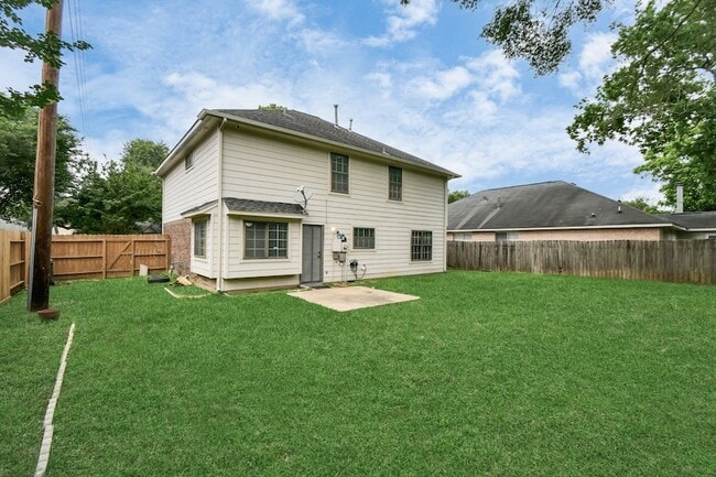 Building Photo - 2707 Blue Mist Dr