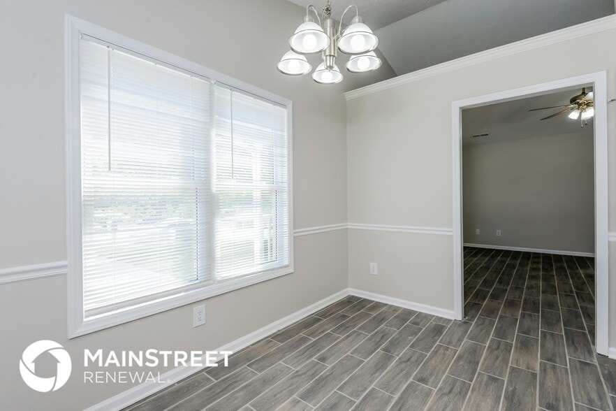 Building Photo - 4148 Sunflower Cir