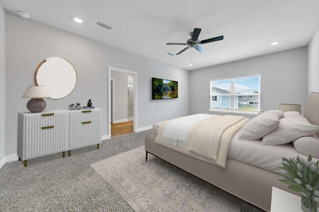 Building Photo - 44 Oak Trees Ln W