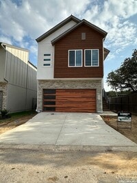 Building Photo - 20675 Huebner Rd