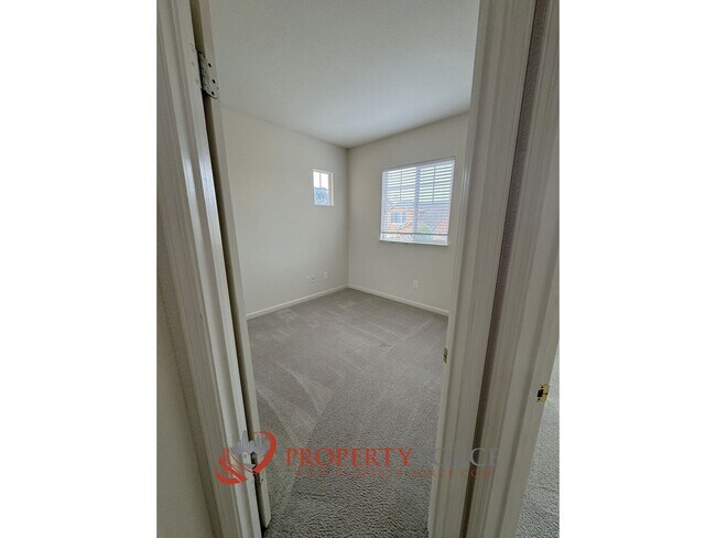 Building Photo - 31 Cymbidium Cir