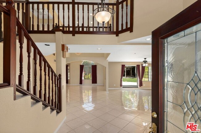 Building Photo - 68933 Risueno Rd