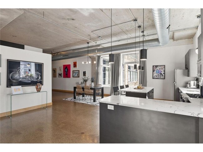 Building Photo - 918 N 3rd St